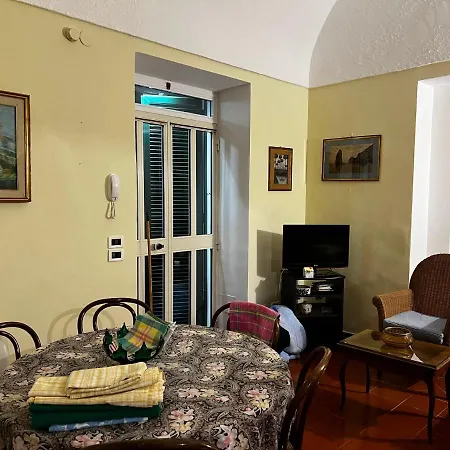 Casa Maria Porto فيلة ايسكيا