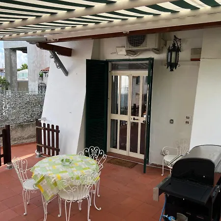 Casa Maria Porto فيلة ايسكيا